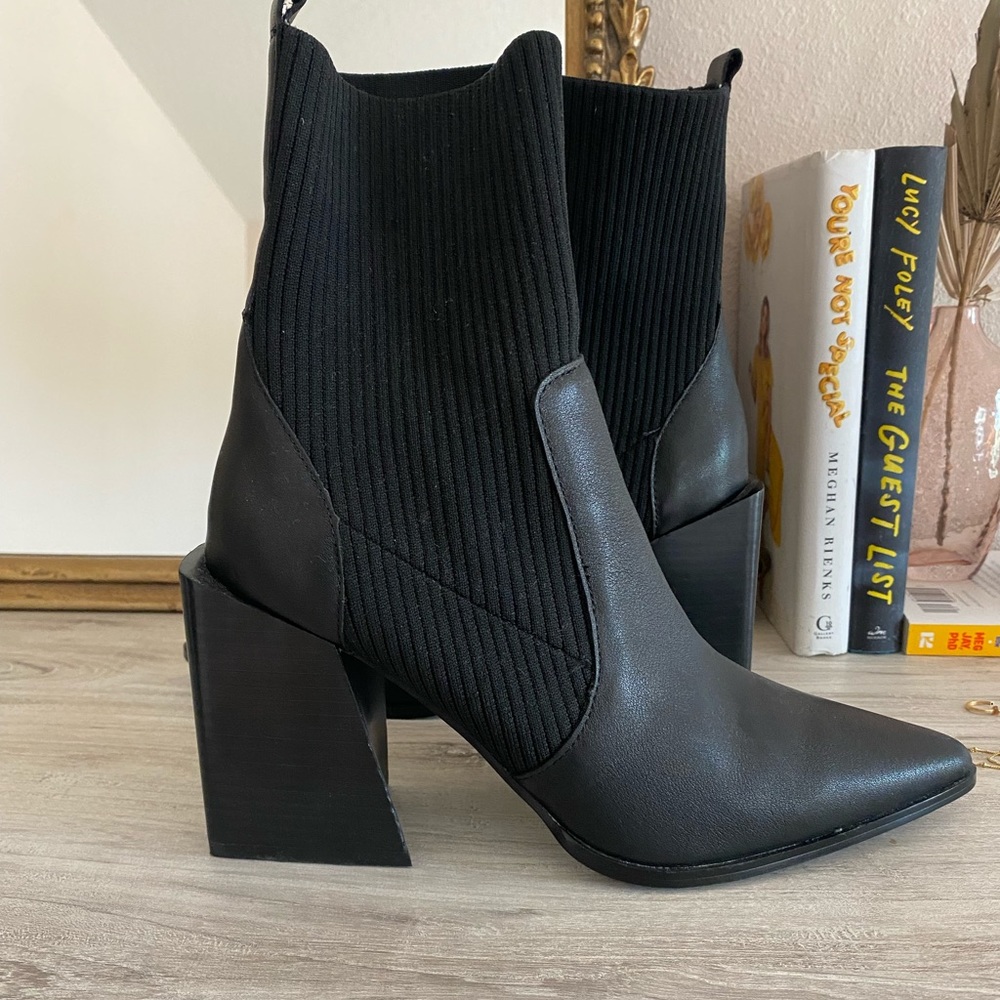Steve Madden Tackle Black Leather Booties